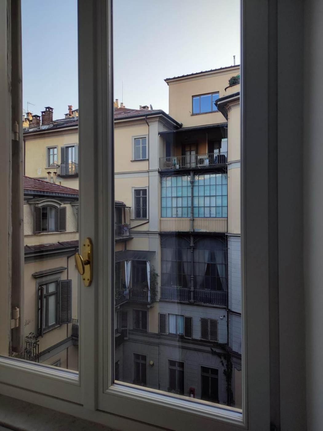 Matteotti25 Bed & Breakfast Turin Bagian luar foto