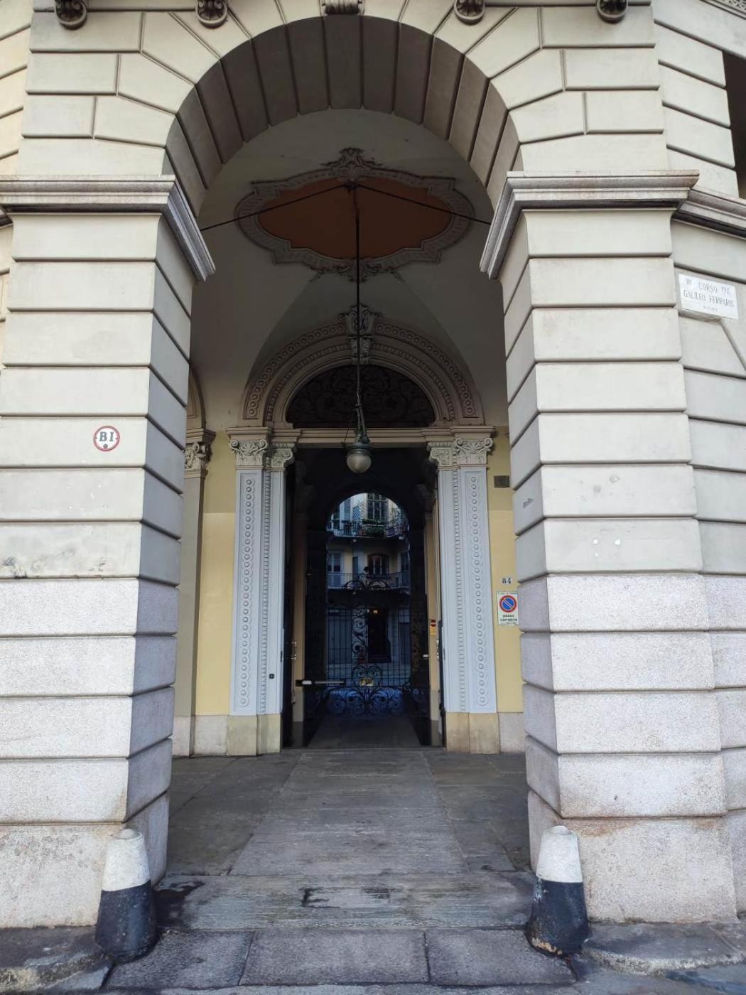 Matteotti25 Bed & Breakfast Turin Bagian luar foto