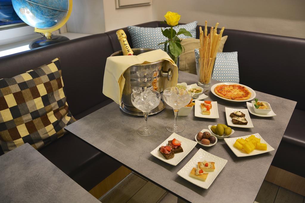 Matteotti25 Bed & Breakfast Turin Bagian luar foto