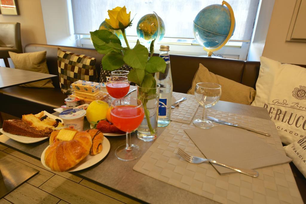 Matteotti25 Bed & Breakfast Turin Bagian luar foto