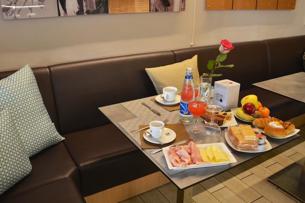 Matteotti25 Bed & Breakfast Turin Bagian luar foto