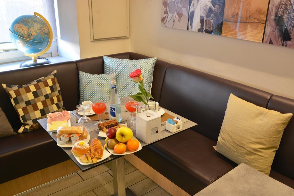 Matteotti25 Bed & Breakfast Turin Bagian luar foto